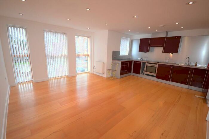2 Bedroom Flat To Rent In Hardwick Road, Eastbourne, BN21