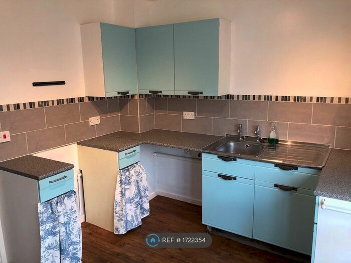 2 Bedroom Terraced House To Rent In Duncan Street, Calne, SN11