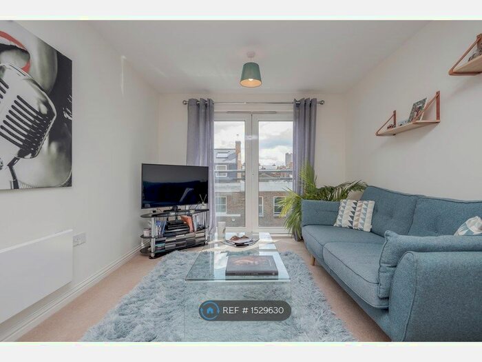 2 Bedroom Flat To Rent In Effra Parade, London, SW2