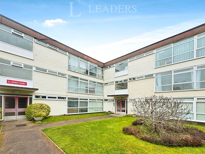 2 Bedroom Flat To Rent In St Johns Court, Stratford-upon-avon, CV37