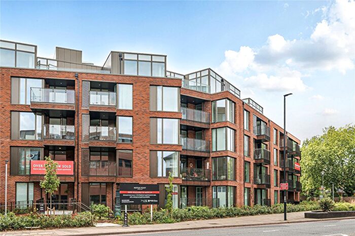 2 Bedroom Flat For Sale In Tweedy Road, Bromley, BR1