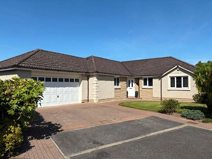 4 Bedroom Bungalow For Sale In Braemar Gardens, Glenrothes, KY6