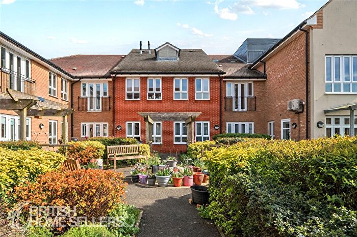 1 Bedroom Flat For Sale In Coach House Mews, Bicester, Oxfordshire, OX26