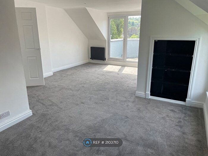 1 Bedroom Flat To Rent In Rosemary Ave, Hyde, SK14