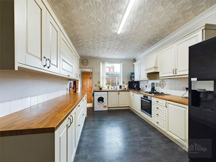 3 Bedroom End Of Terrace House For Sale In Oakland Road, Dovercourt, Harwich, CO12