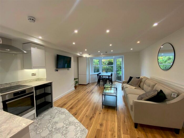 1 Bedroom Apartment To Rent In St Ronans Avenue, Redland, Bristol, BS6