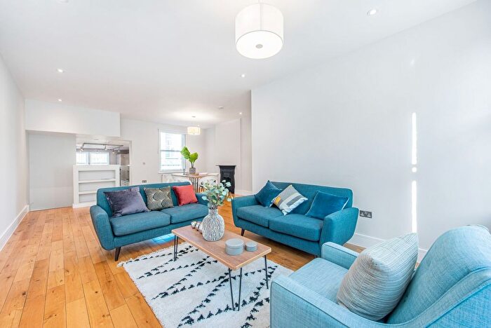 2 Bedroom Flat To Rent In Marylebone High Street, London, W1U