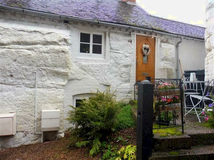 2 Bedroom Apartment To Rent In Brookside Cottages, Wolverley Village, Kidderminster, DY11