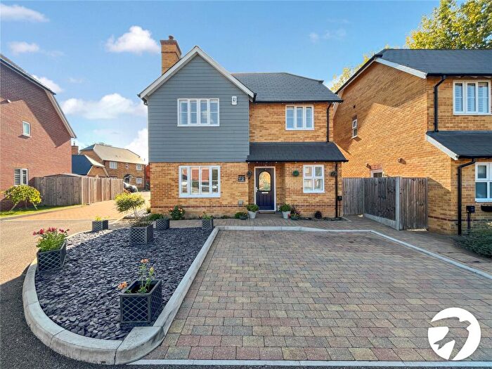 4 Bedroom Detached House For Sale In Coleshall Gate, Iwade, Sittingbourne, Kent, ME9