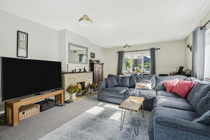 2 Bedroom Detached Bungalow For Sale In Church Lane, Drayton, OX14