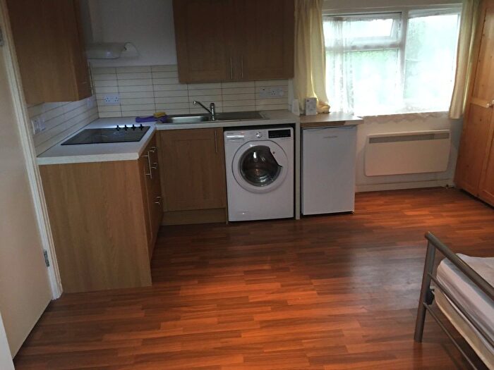 Studio To Rent In Christchurch Avenue, Harrow, HA3