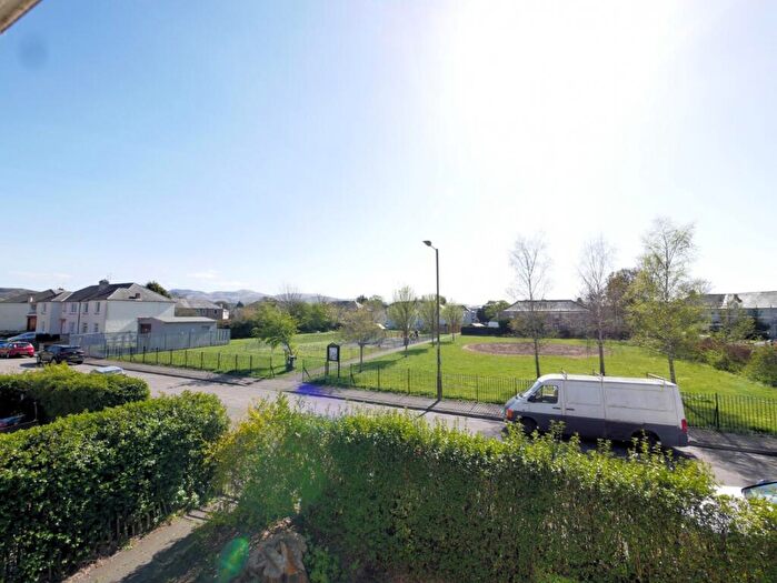 2 Bedroom Flat To Rent In Stenhouse Place East, Stenhouse, Edinburgh, EH11