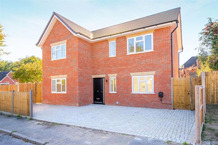 5 Bedroom Detached House To Rent In Heathway, Ascot, SL5