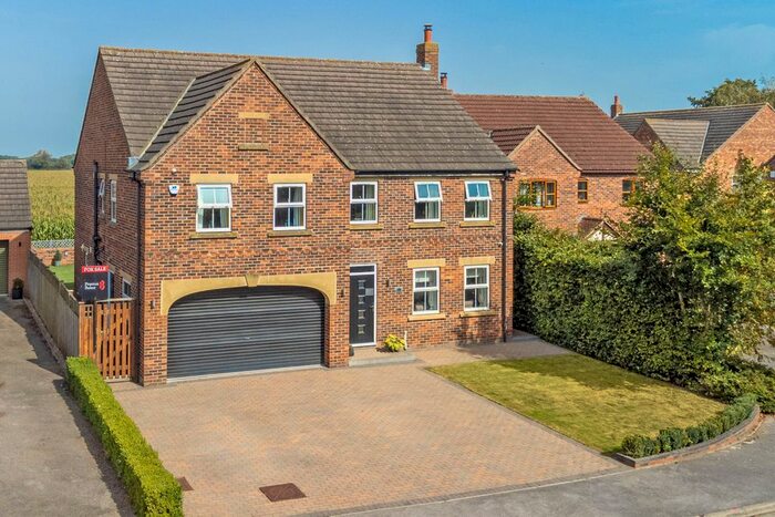 5 Bedroom Detached House For Sale In Vine Gardens, Bubwith, Selby, YO8