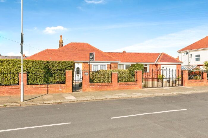 2 Bedroom Detached House For Sale In Lawrence Avenue, Lytham St. Annes, Lancashire, FY8