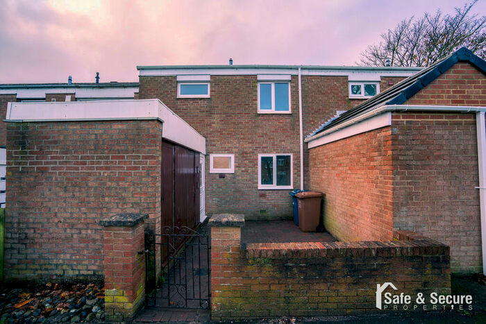 3 Bedroom Terraced House To Rent In Donvale Road, Donwell, Washington, NE37