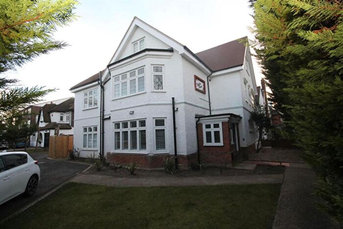 1 Bedroom Flat To Rent In Park Hill, Carshalton, SM5