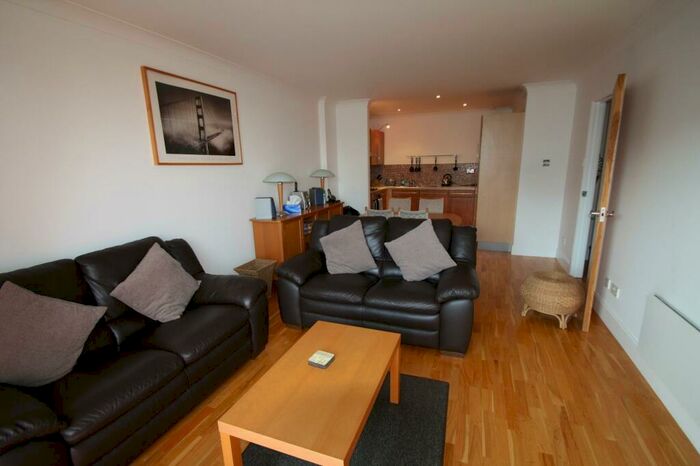 2 Bedroom Flat To Rent In Merchants Quay, East Street, Leeds, Uk, LS9