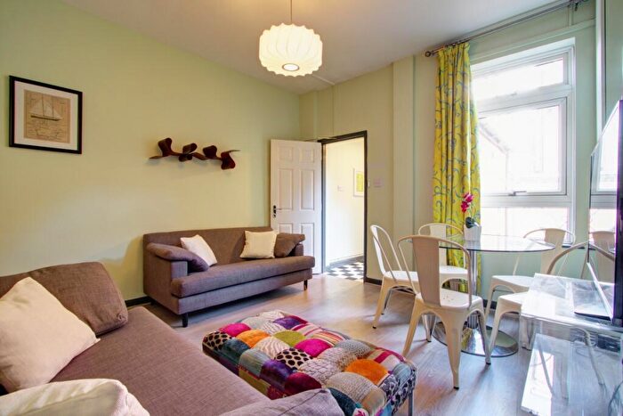 5 Bedroom Terraced House To Rent In Lenton Boulevard, Nottingham, NG7