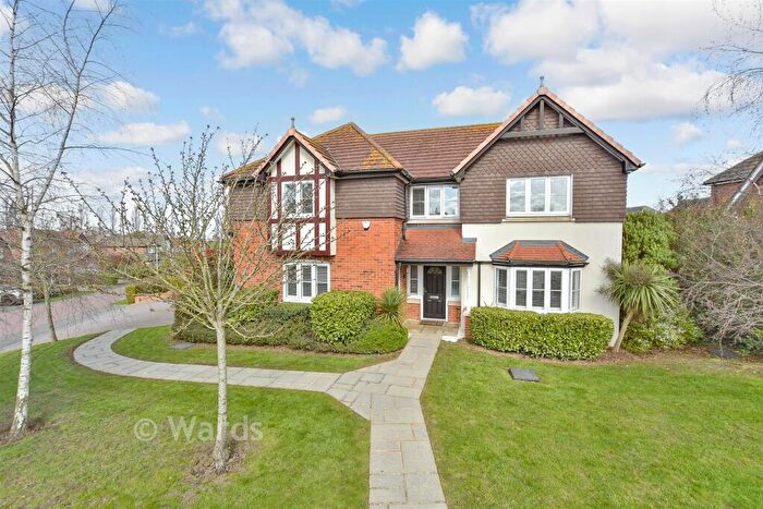 3 Bedroom Detached House For Sale In Hustlings Drive, Eastchurch, Sheerness, Kent, ME12