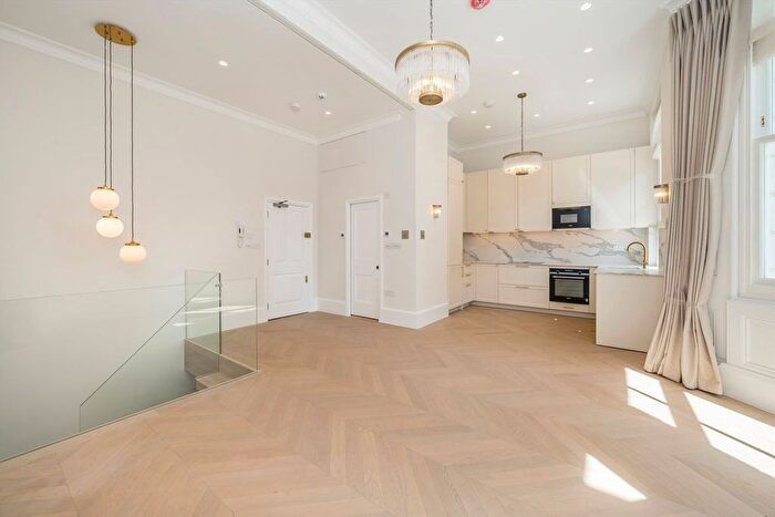 2 Bedroom Maisonette To Rent In Queensberry Place, South Kensington, SW7
