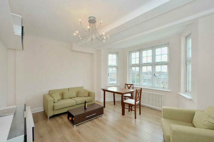 2 Bedroom Apartment To Rent In Melina Court, Grove End Road, St John's Wood, London, NW8