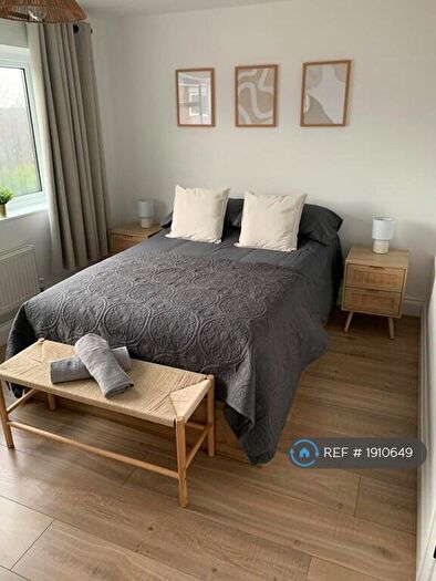 3 Bedroom Flat To Rent In Bronshill, Liverpool, L23