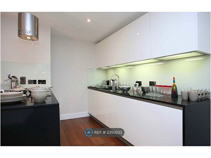 1 Bedroom Flat To Rent In Whitechapel High Street, London, E1