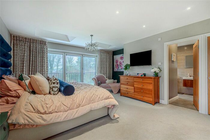 5 Bedroom Detached House To Rent In Bramley Road, Little London, Tadley, Hampshire, RG26