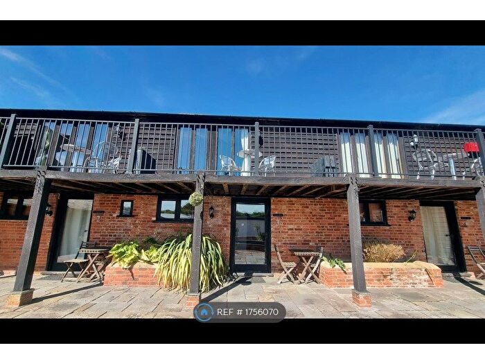 1 Bedroom Terraced House To Rent In The Old Barns, Hampshire, SO20