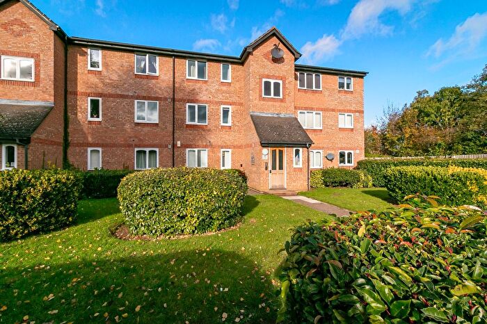 1 Bedroom Flat For Sale In Wedgewood Road, Hitchin, SG4