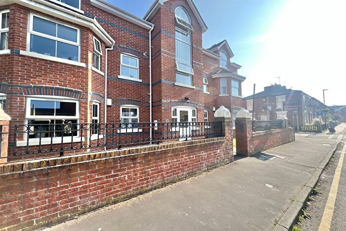 2 Bedroom Flat To Rent In Whitechapel Street, Didsbury, M20