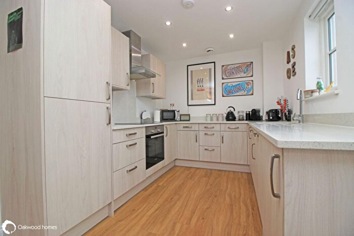 2 Bedroom Flat For Sale In Canterbury Road, Margate, CT9