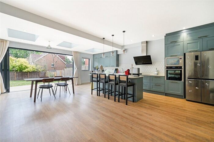 4 Bedroom Terraced House To Rent In Chudleigh Road, London, United Kingdom, SE4