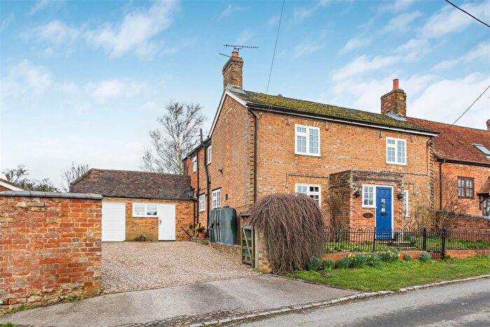 4 Bedroom Property For Sale In Charndon, Bicester, OX27