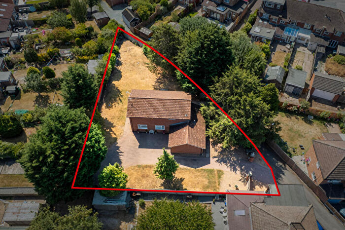 4 Bedroom Detached House For Sale In Fosseway Road, Finham, - Very Private Plot - Approx / Acre, CV3