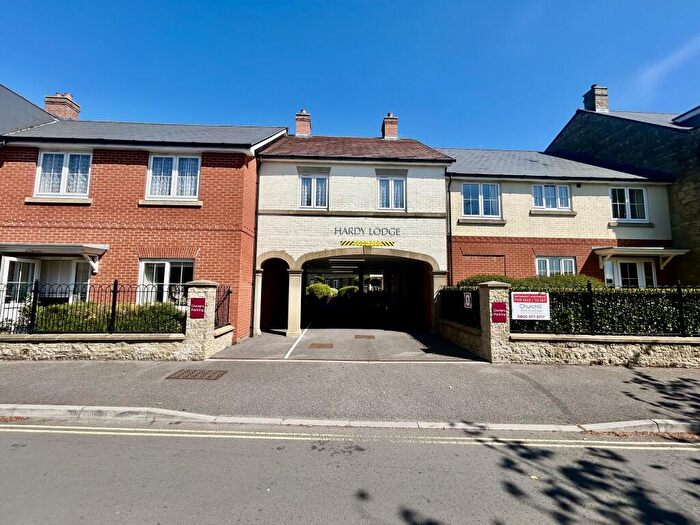 1 Bedroom Apartment For Sale In Hardy Lodge - Close Proximity To The Town Centre, SP7