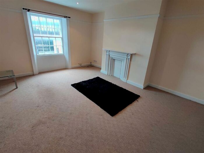 2 Bedroom Flat To Rent In Little London Mews, Harrison Road, Halifax HX1