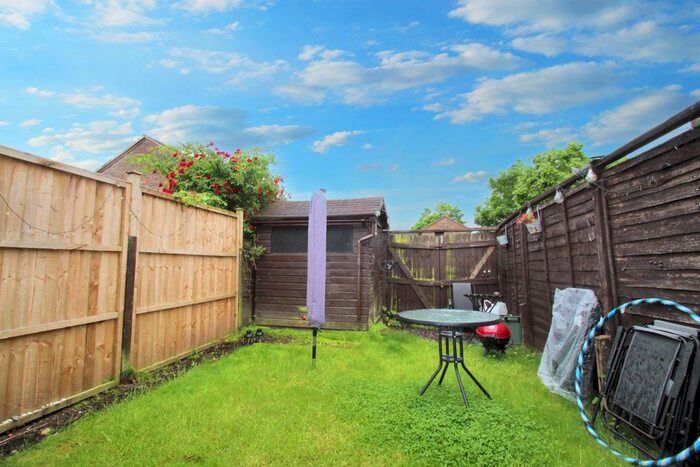 2 Bedroom End Of Terrace House To Rent In Aldenham Drive, Uxbridge, Greater London, UB8