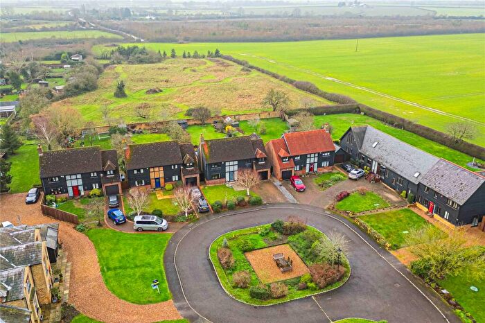 4 Bedroom Detached House For Sale In Bury Farm Close, Slapton, Leighton Buzzard, Buckinghamshire, LU7