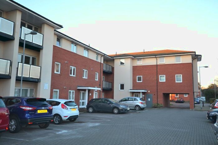 1 Bedroom Flat To Rent In Medici Close, Ilford, IG3