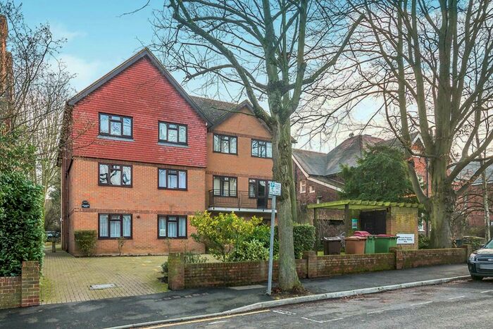 1 Bedroom Flat To Rent In Albion Road, Sutton, Surrey, SM2