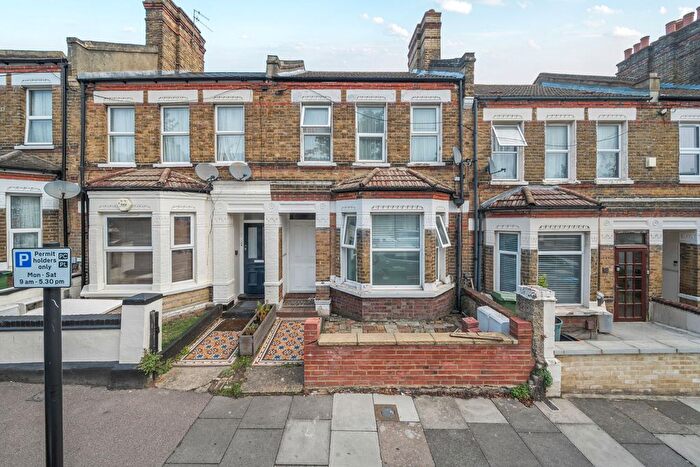 1 Bedroom Flat For Sale In Brewery Road, Plumstead, London, SE18