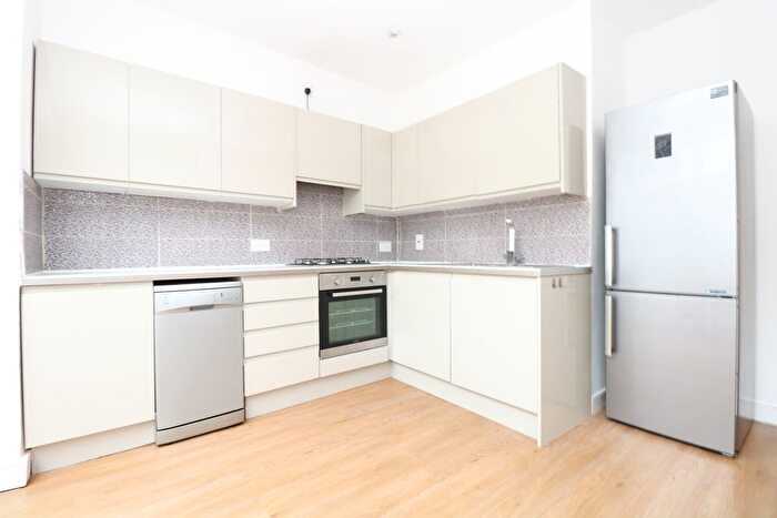 5 Bedroom Terraced House To Rent In Luton Road, Walthamstow, E17