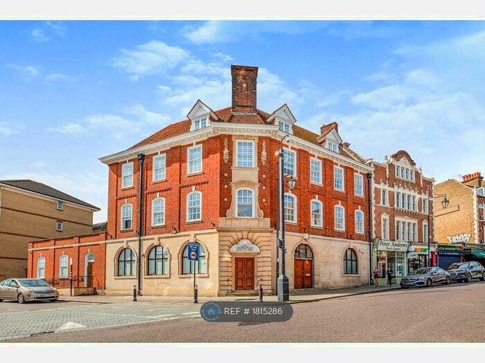 1 Bedroom Flat To Rent In George Lane, London, E18