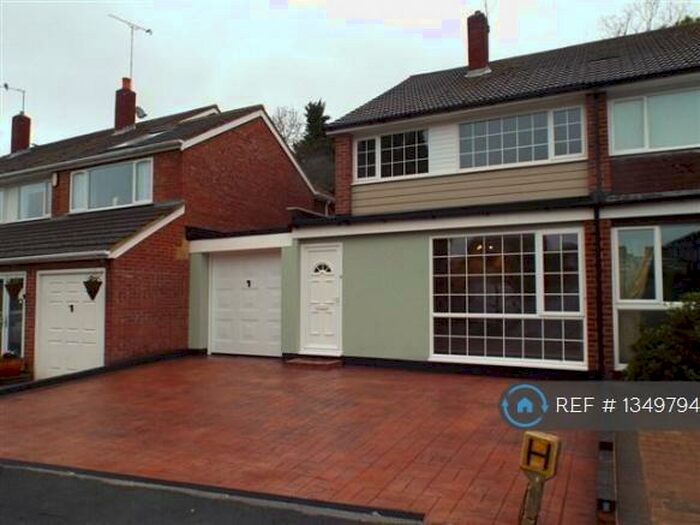 3 Bedroom Semi-Detached House To Rent In Drudgeon Way, Bean, Dartford, DA2