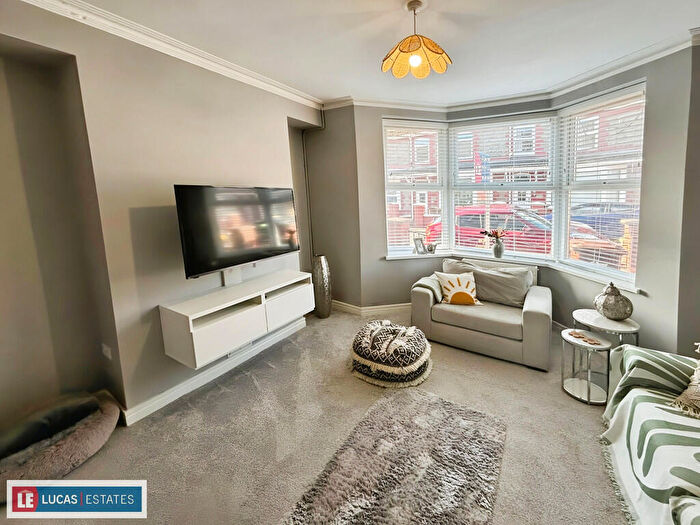 3 Bedroom Terraced House For Sale In William Street, Blackwood, NP12