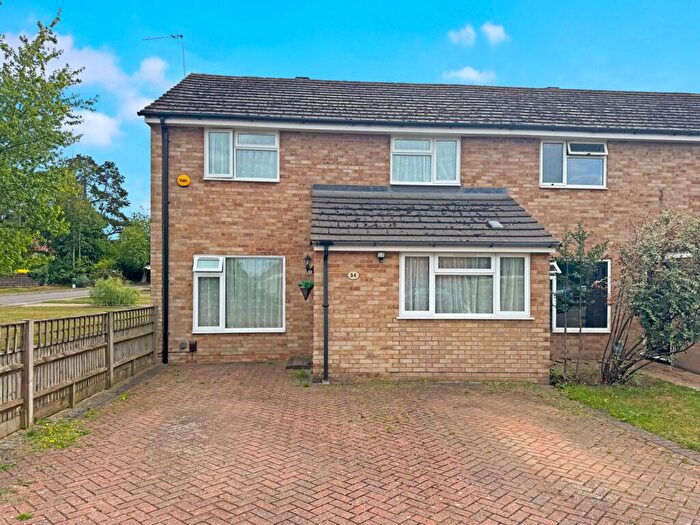 3 Bedroom End Of Terrace House For Sale In Lincoln Park, Amersham, HP7