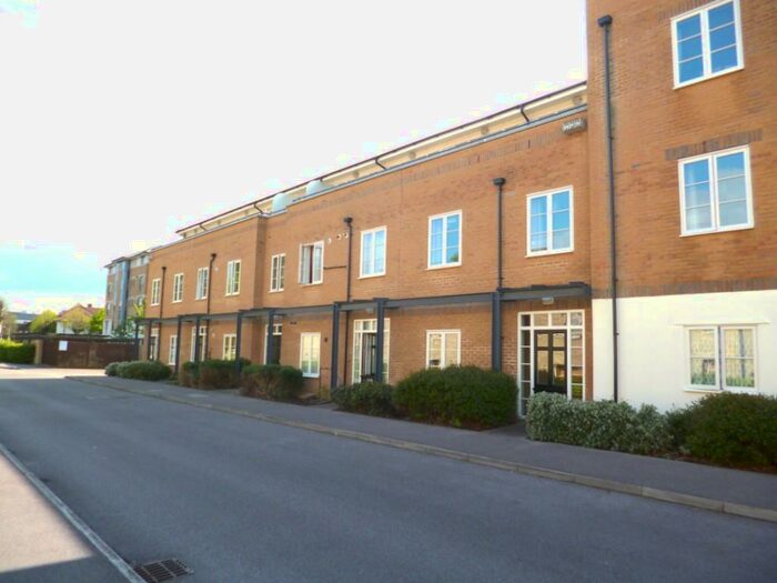 1 Bedroom Flat To Rent In Pavilion Way, Gosport, Hampshire, PO12