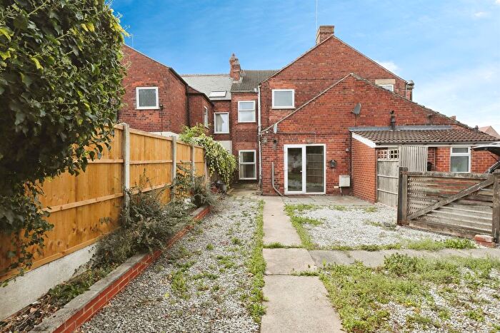 3 Bedroom Terraced House For Sale In Mansfield Road, Creswell, Worksop, S80